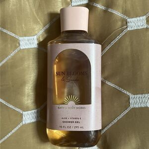 Bath & Body Works SUN BLOOMS & SUEDE Shower Gel w/Aloe Vitamin E NEW Sealed